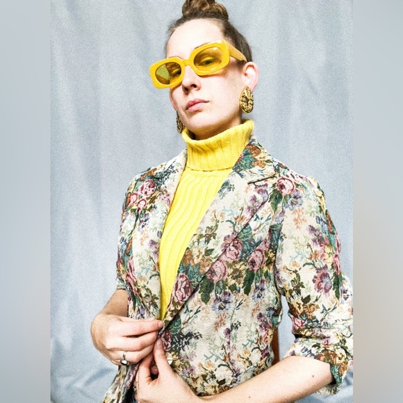 Karen Kane Jackets & Blazers - VINTAGE Floral Tapestry Blazer, Cinched Sleeves